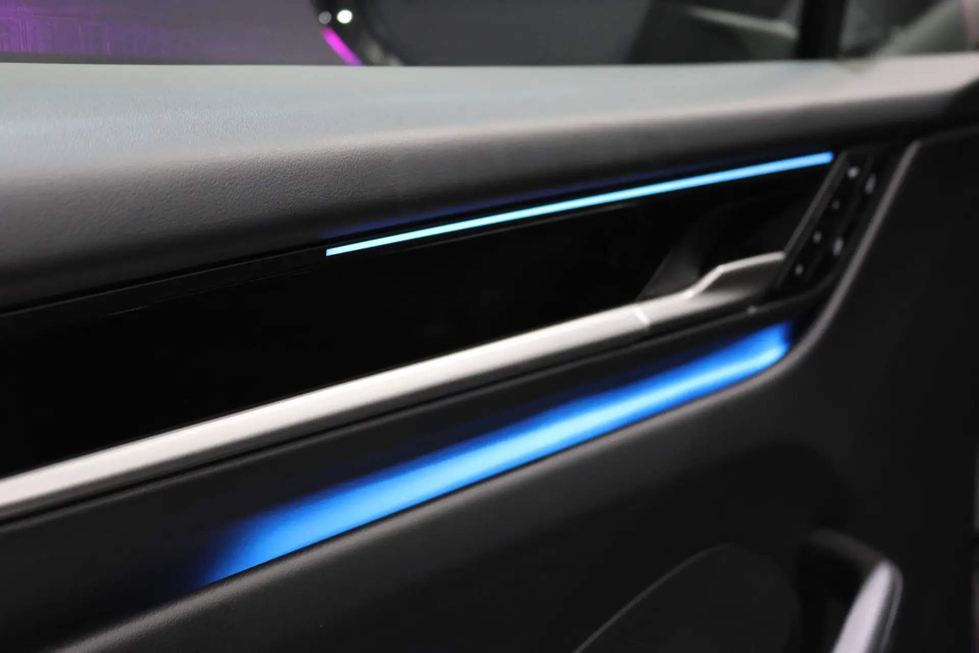 Porsche Macan Electric 15