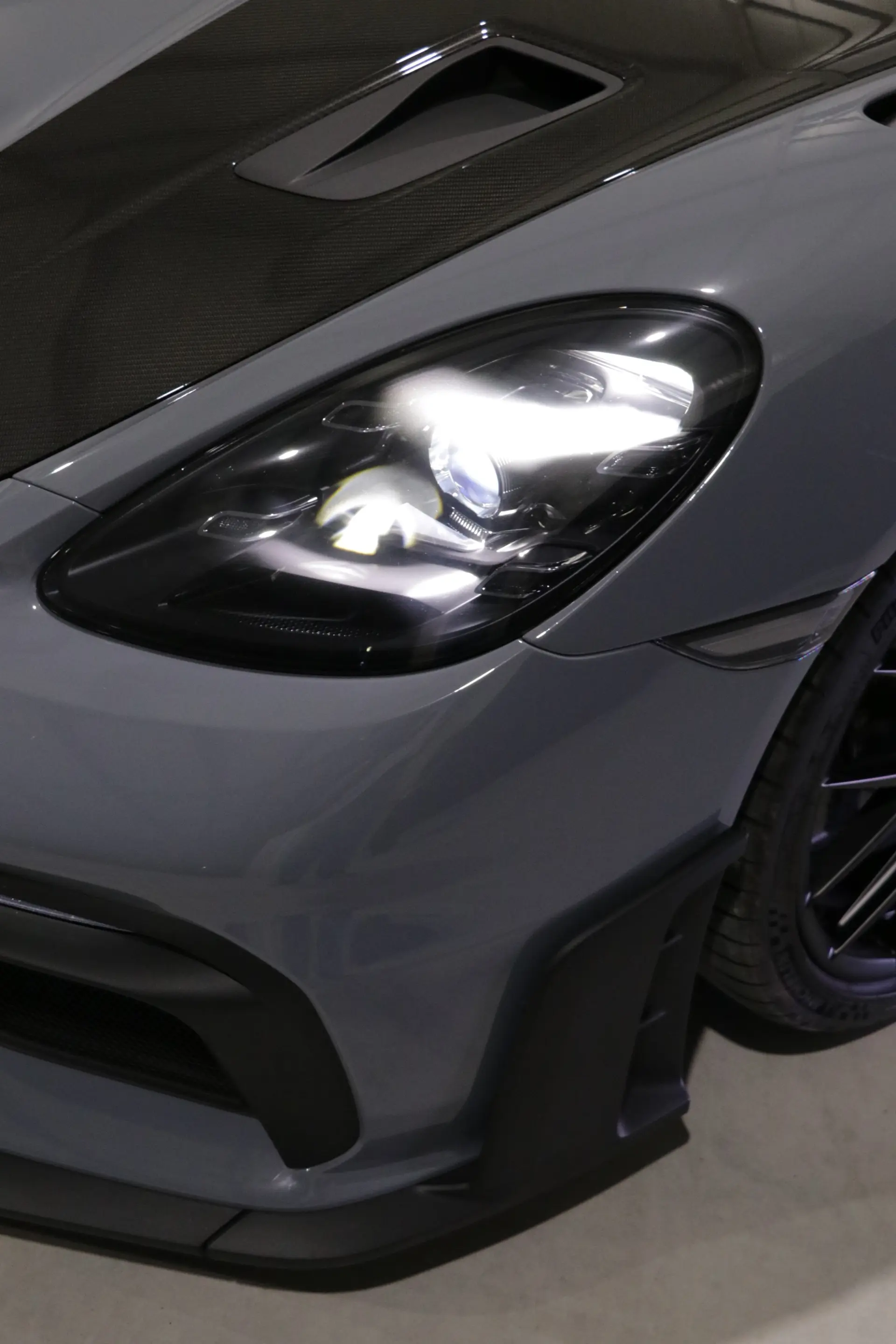 Porsche 718 Cayman 49