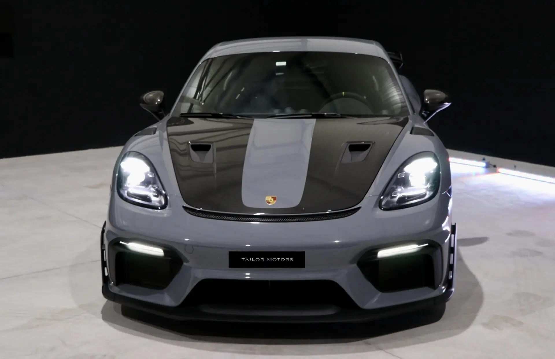 Porsche 718 Cayman 3
