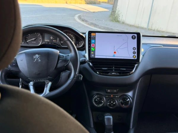 Peugeot 208 null 6
