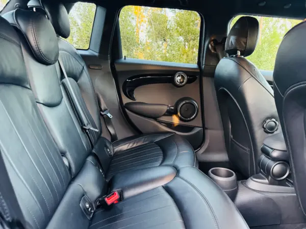 MINI 5 Portas Cooper S 52