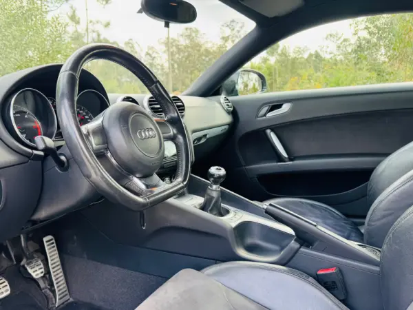 Audi TT Coupé 2.0 TDI quattro S-line 17