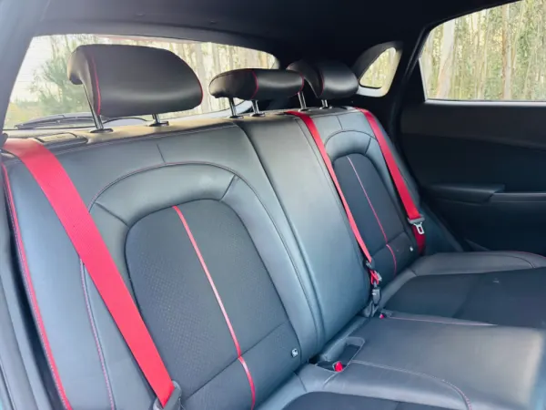 Hyundai Kauai 1.0 T-GDi Premium Pele/Tec.Vermelho 41