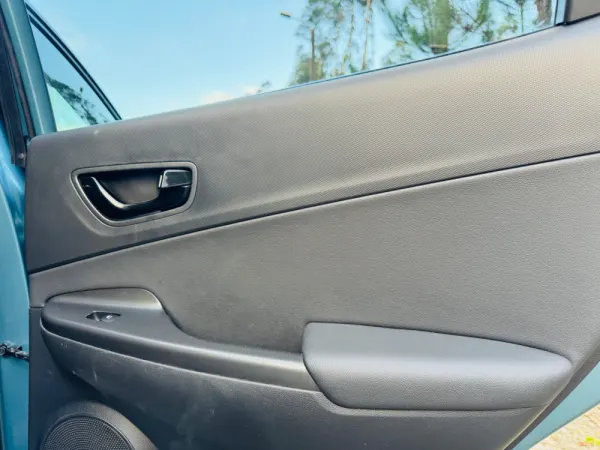 Hyundai Kauai 1.0 T-GDi Premium Pele/Tec.Vermelho 44