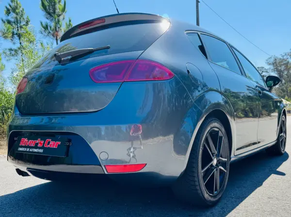 SEAT Leon 2.0 TDI DPF FR 12