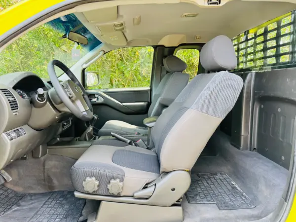 Nissan Navara 2.5 dCi CD SE Eastpak 21