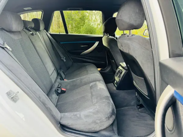 BMW 320 d Pack M Auto 41