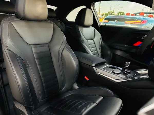 BMW M240i xDrive Auto 38