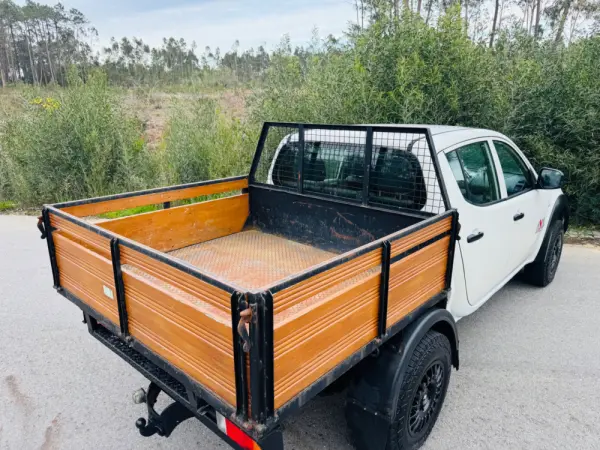 Mitsubishi L200 2.5 DI-D CD Intense AC/JLL 15