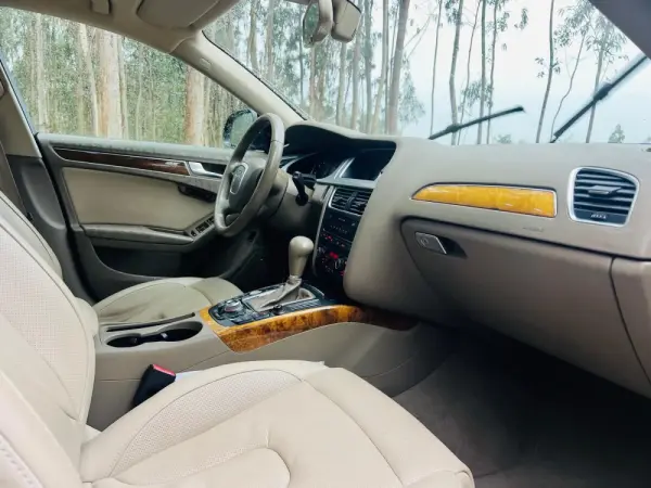 Audi A4 2.7 TDi V6 Exclusive Multitronic 30