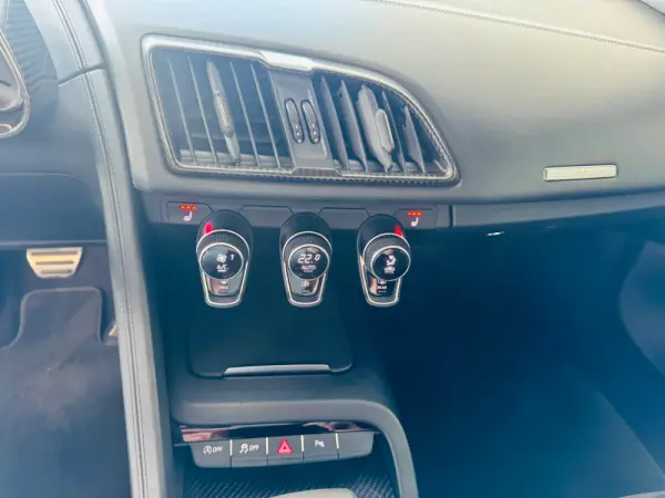 Audi R8 Coupé R8 V10 Performance DECENNIUM One Of 102/222 40