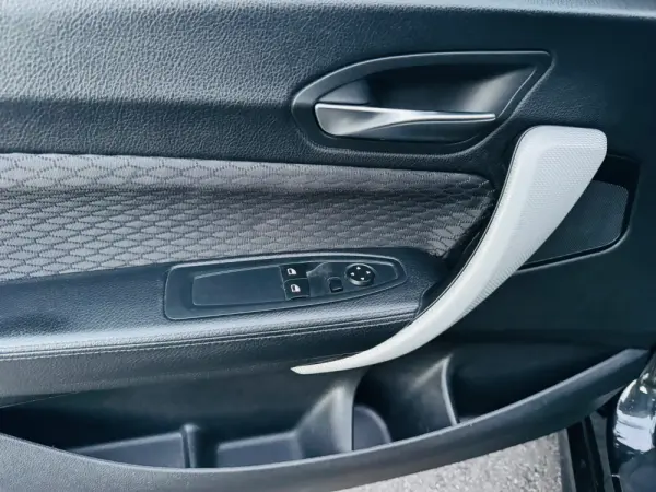 BMW 220 d Pack M Auto 22