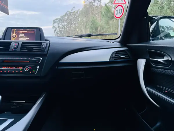 BMW 220 d Pack M Auto 36