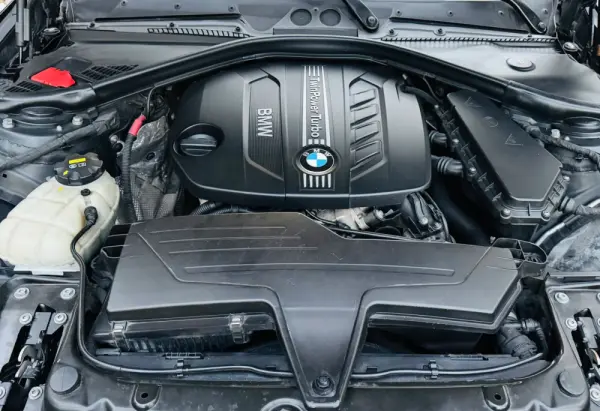 BMW 220 d Pack M Auto 43