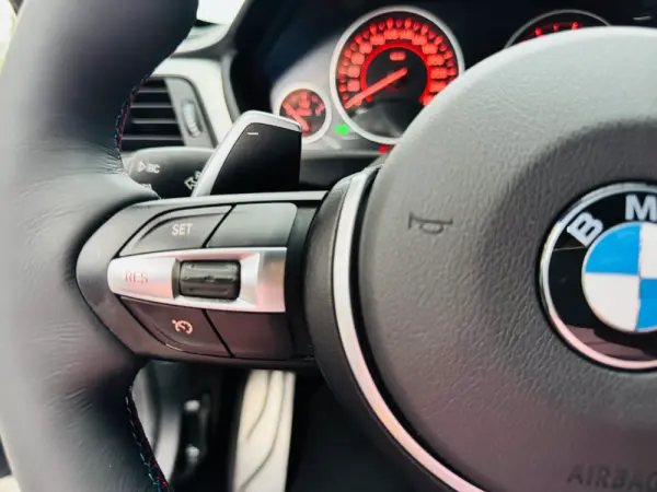 BMW 320 d Touring Auto Pack M 23