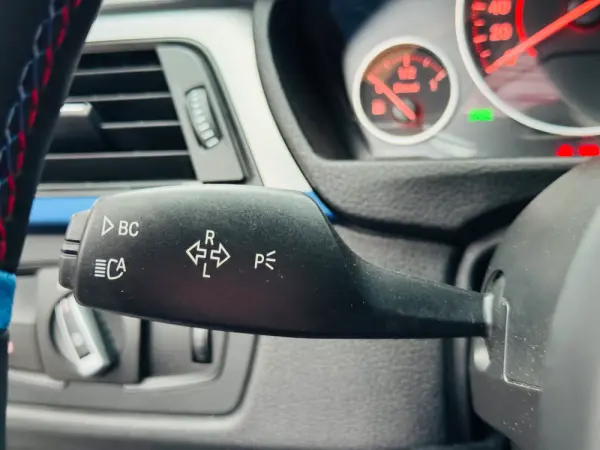 BMW 320 d Touring Auto Pack M 25