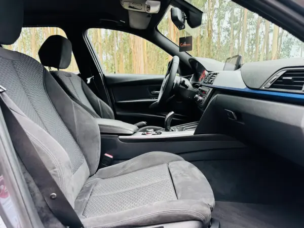 BMW 320 d Touring Auto Pack M 38