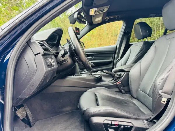 BMW 320 d Touring Auto Pack M 26