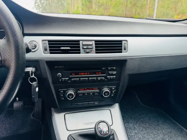 BMW 320 d Touring Pack M 22