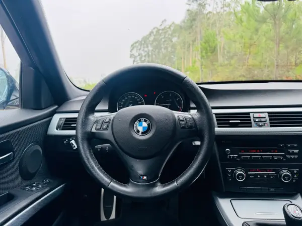 BMW 320 d Touring Pack M 24