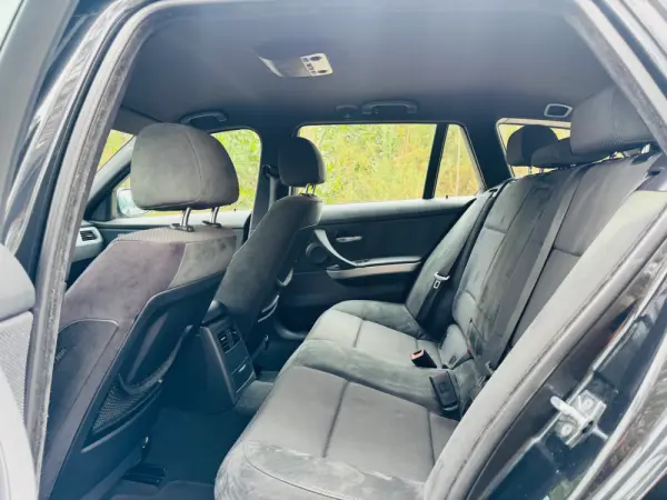 BMW 320 d Touring Pack M 33