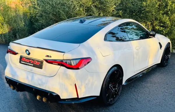 BMW M4 Competition xDrive 15