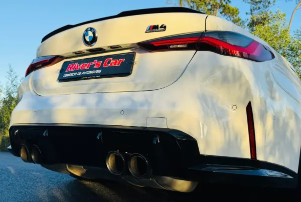 BMW M4 Competition xDrive 18