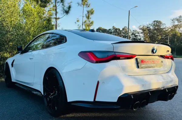 BMW M4 Competition xDrive 21