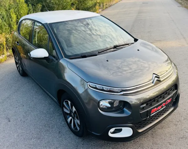 Citroën C3 1.2 PureTech Shine 7