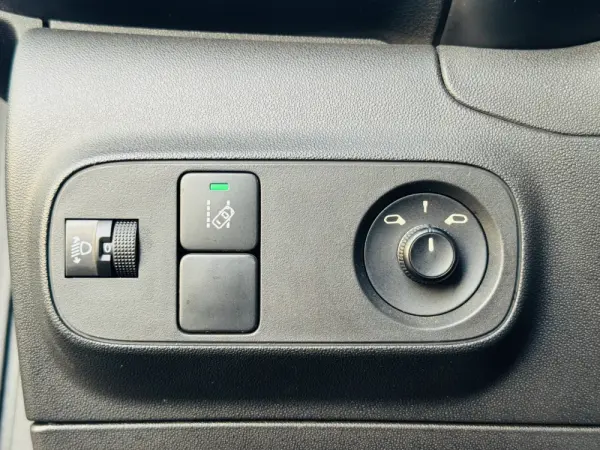 Citroën C3 1.2 PureTech Shine 19