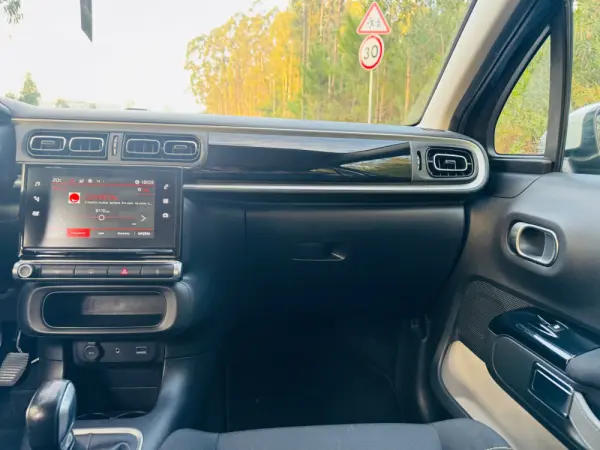 Citroën C3 1.2 PureTech Shine 31