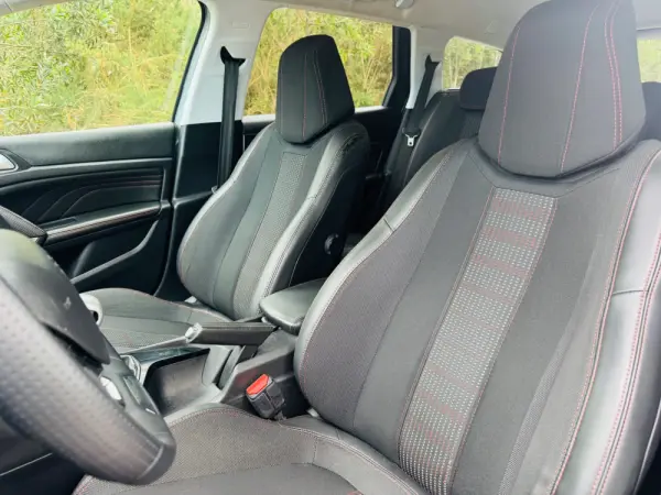 Peugeot 308 SW 1.6 BlueHDi GT Line 16