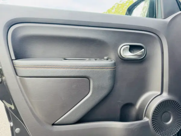 Renault Twingo 0.9 TCe GT 17