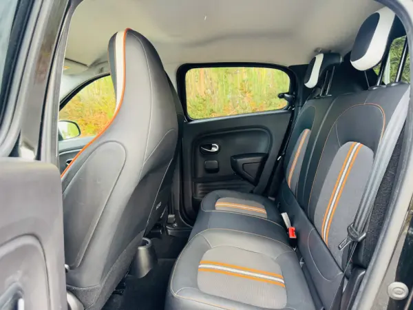 Renault Twingo 0.9 TCe GT 35