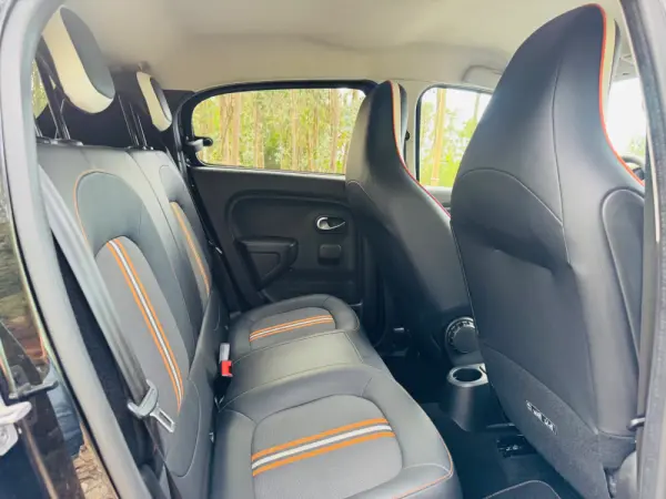 Renault Twingo 0.9 TCe GT 38