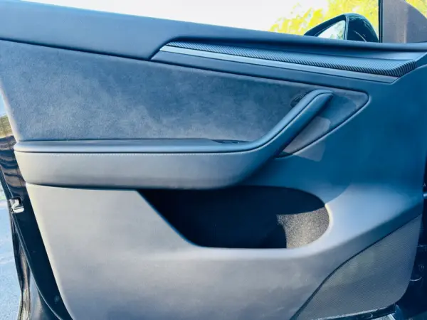 Tesla Model Y Performance Tração Integral 19