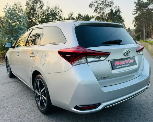 Toyota Auris Touring Sports 1.4 D-4D Comfort+Pack Techno+Pack Sport 11