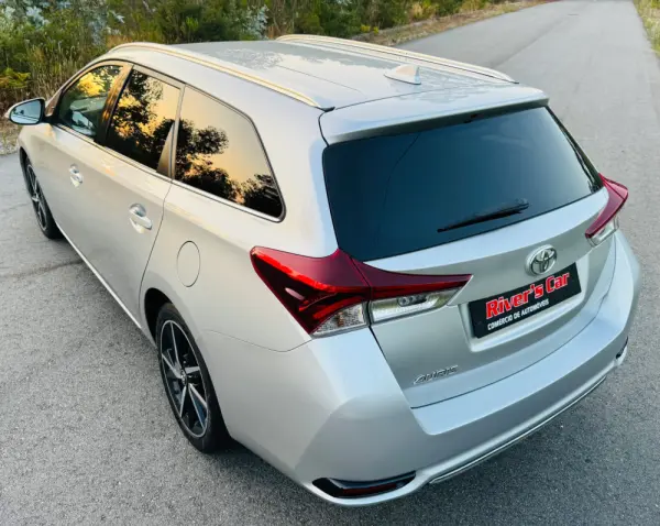 Toyota Auris Touring Sports 1.4 D-4D Comfort+Pack Techno+Pack Sport 12