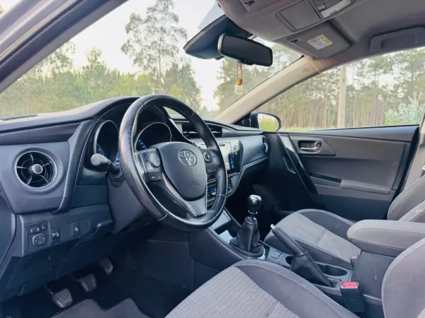 Toyota Auris Touring Sports 1.4 D-4D Comfort+Pack Techno+Pack Sport 20