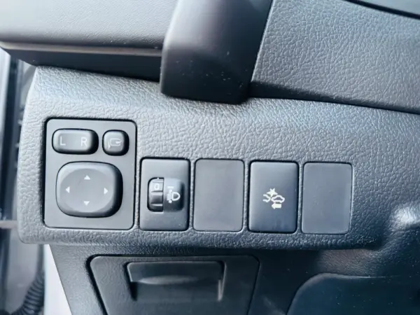 Toyota Auris Touring Sports 1.4 D-4D Comfort+Pack Techno+Pack Sport 21