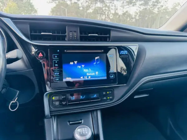 Toyota Auris Touring Sports 1.4 D-4D Comfort+Pack Techno+Pack Sport 26