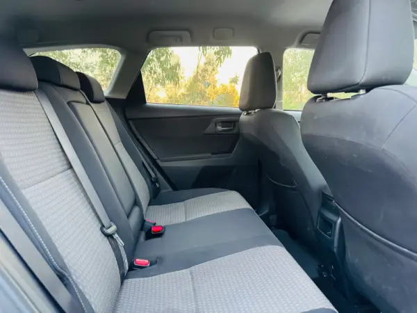 Toyota Auris Touring Sports 1.4 D-4D Comfort+Pack Techno+Pack Sport 41