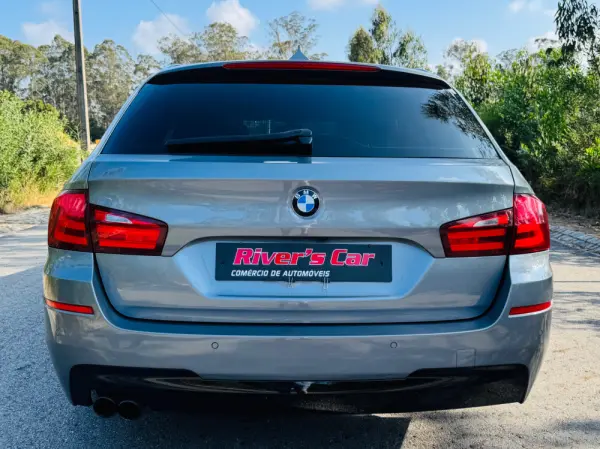 BMW 520 d Pack M Auto 12