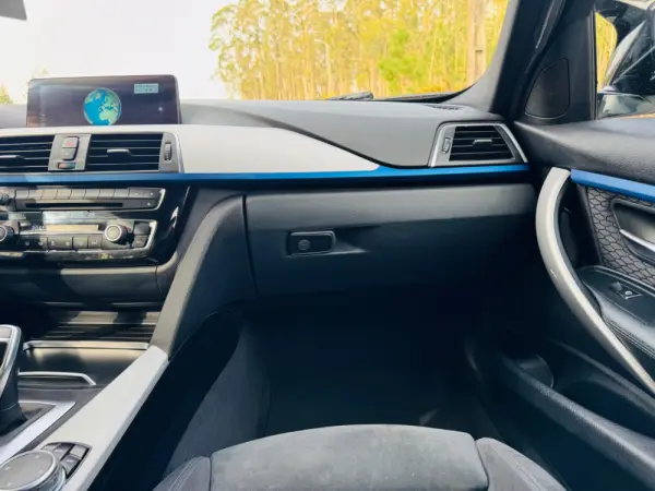 BMW 320 d Pack M Auto 30