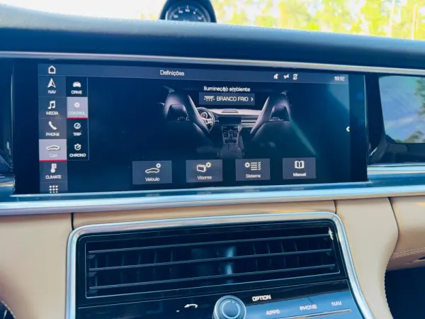 Porsche Panamera Sport Turismo 4 E-Hybrid 46