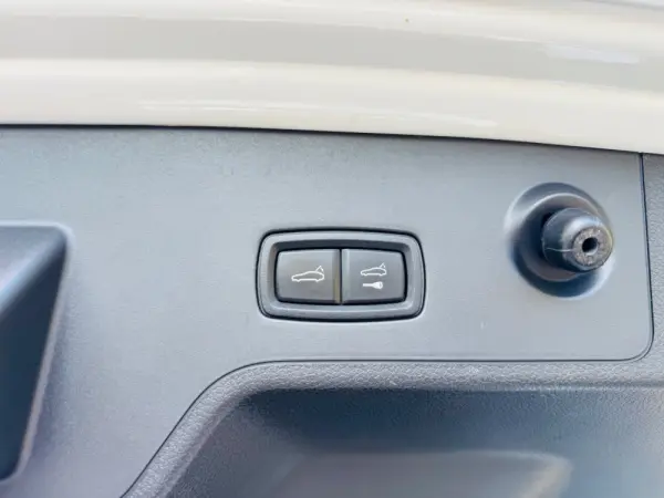 Porsche Panamera Sport Turismo 4 E-Hybrid 72