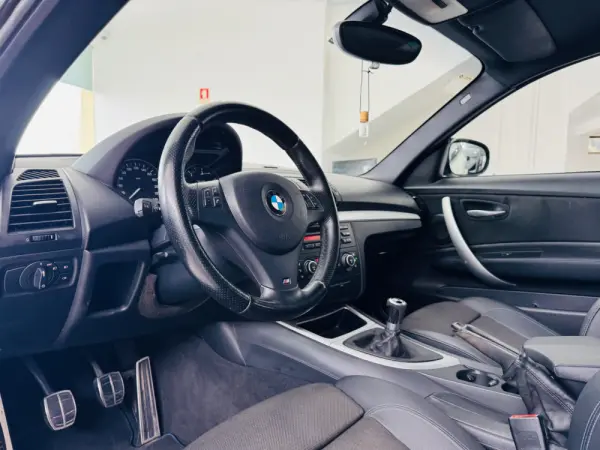 BMW 118 d Pack M 18
