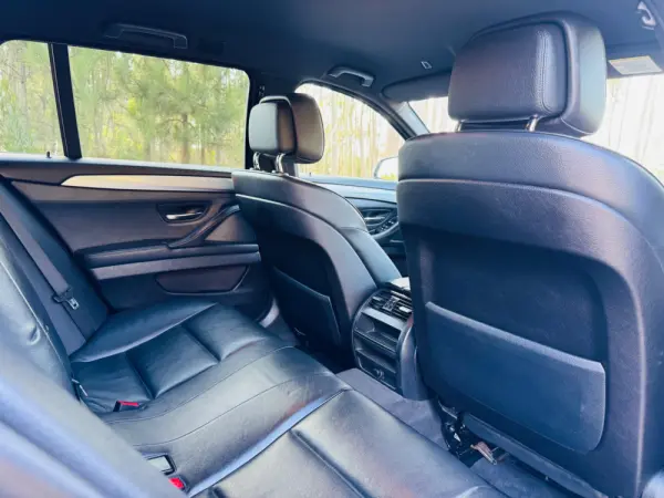 BMW 520 d Pack M Auto 44