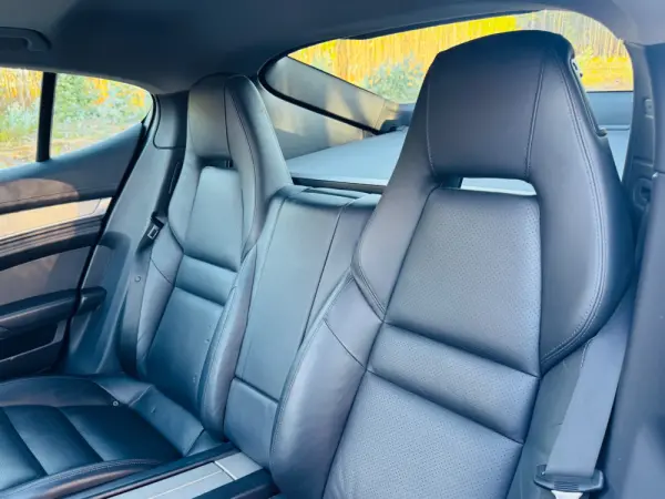 Porsche Panamera Platinum Edition 45