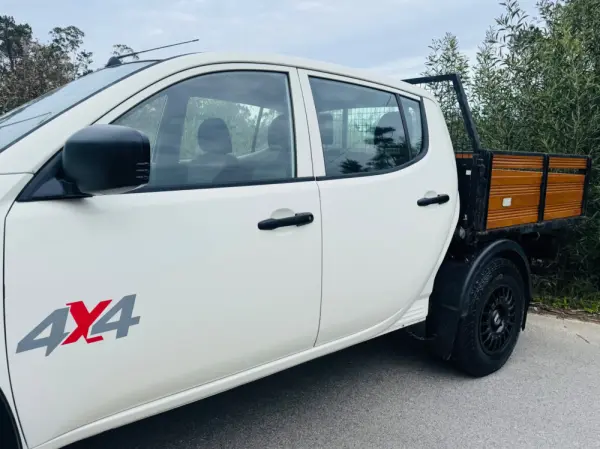 Mitsubishi L200 2.5 DI-D CD Intense AC/JLL 3
